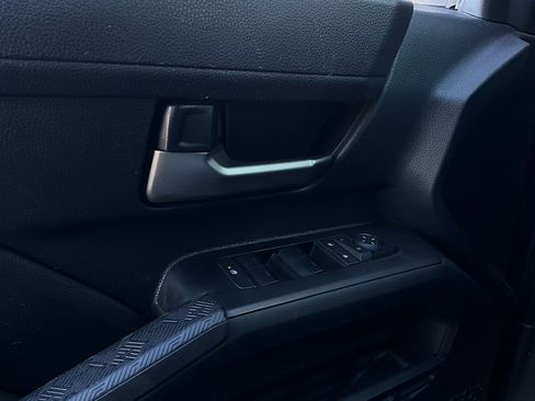 Used 2025 Toyota Tacoma TRD Off-Road image 19