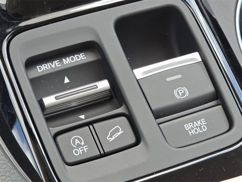 New 2025 Honda Pilot EX-L image 8