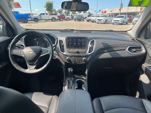 Used 2019 Chevrolet Equinox Premier AWD/4WD image 16
