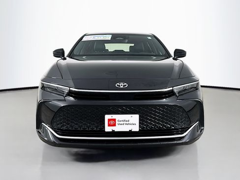 Certified 2026 Toyota Crown AWD/4WD image 2