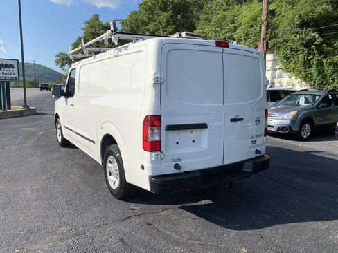 Used 2016 Nissan NV 2500 SV RWD image 3