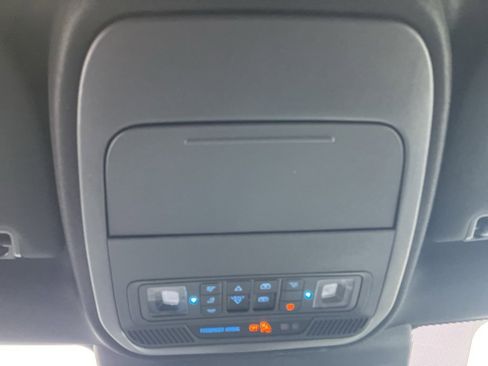 Used 2025 Ford Expedition Max Platinum w/ Stealth Performance Package image 48