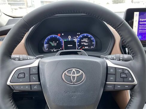 New 2026 Toyota Grand Highlander Platinum image 13