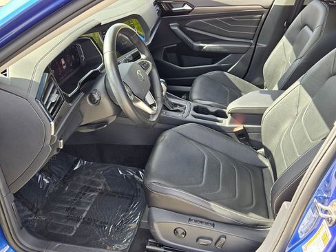 Certified 2022 Volkswagen Jetta SEL FWD image 10