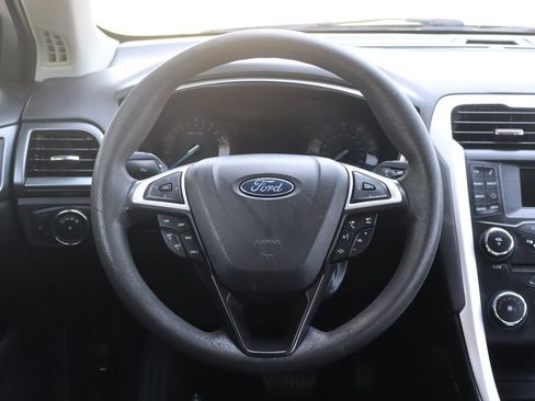 Used 2014 Ford Fusion SE FWD image 18