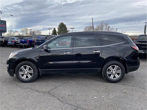 Used 2017 Chevrolet Traverse LT image 10