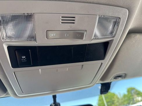 Used 2016 Toyota Tacoma SR5 w/ SR5 Appearance Package (SN) AWD/4WD image 32
