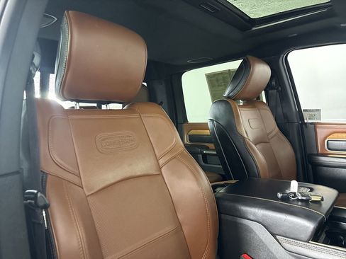 Used 2020 RAM 2500 Limited image 33