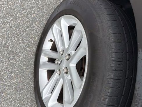 Used 2015 Ford Explorer XLT w/ Equipment Group 202A image 13