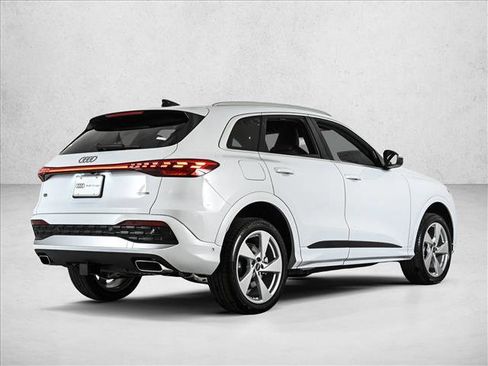 New 2025 Audi Q5 Premium Plus image 5