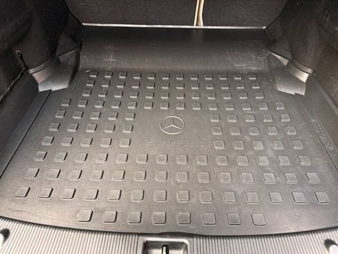 Used 2010 Mercedes-Benz E 550 E 550 image 19