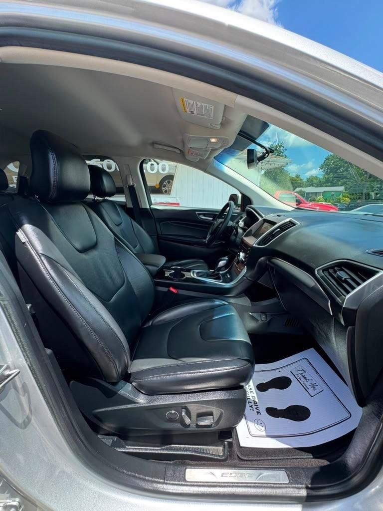 Used 2017 Ford Edge Titanium w/ Technology Package FWD image 21