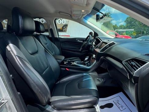 Used 2017 Ford Edge Titanium w/ Technology Package FWD image 21