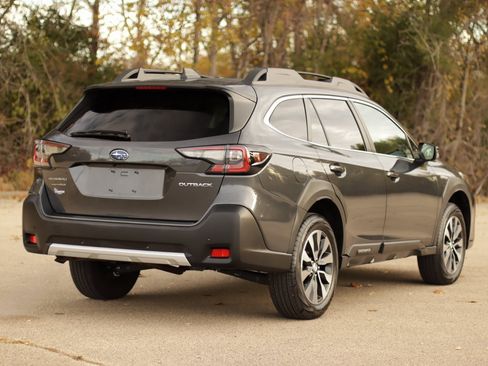 Used 2024 Subaru Outback Limited image 7