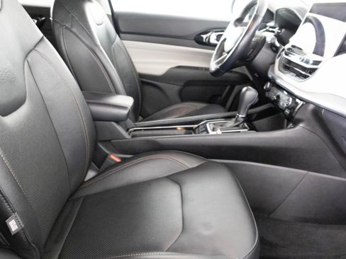 Used 2022 Jeep Compass Limited image 35