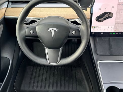 Used 2021 Tesla Model 3 Standard Range Plus image 11