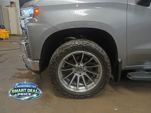 Used 2019 Chevrolet Silverado 1500 LTZ w/ LTZ Premium Package AWD/4WD image 6