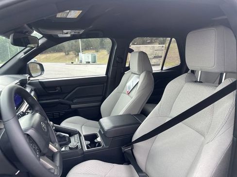 New 2026 Toyota 4Runner SR5 RWD image 10