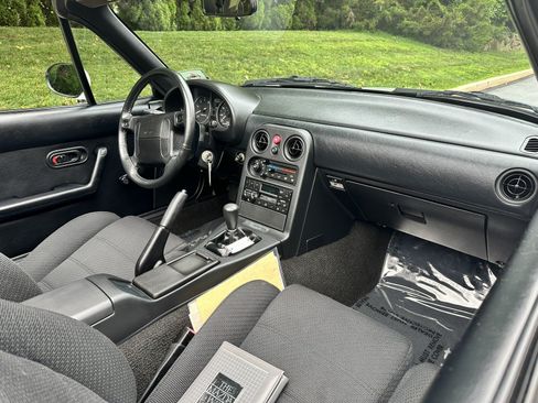 Used 1990 MAZDA MX-5 Miata RWD image 99