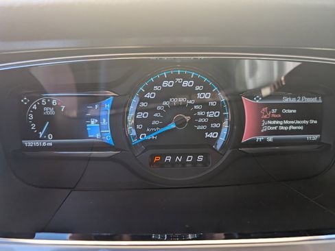 Used 2018 Ford Taurus SEL w/ Equipment Group 201A image 16