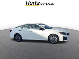 Used 2025 Nissan Altima 2.5 SV video 1