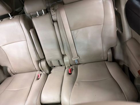 Used 2010 Toyota Highlander Limited FWD image 14