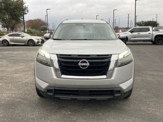 Used 2025 Nissan Pathfinder SV video 2