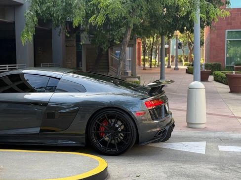 Used 2017 Audi R8 V10 AWD/4WD image 11