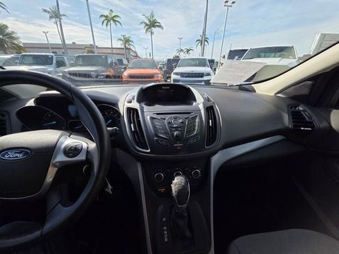 Used 2016 Ford Escape SE image 13