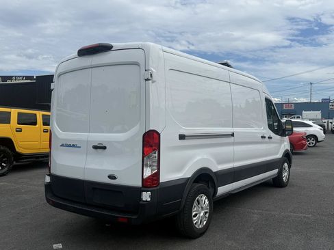 Used 2023 Ford E-Transit Medium Roof RWD image 4
