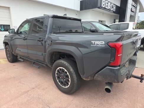 Used 2024 Toyota Tacoma TRD Off-Road image 3
