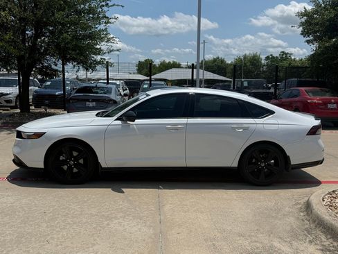 Used 2024 Honda Accord Sport image 2