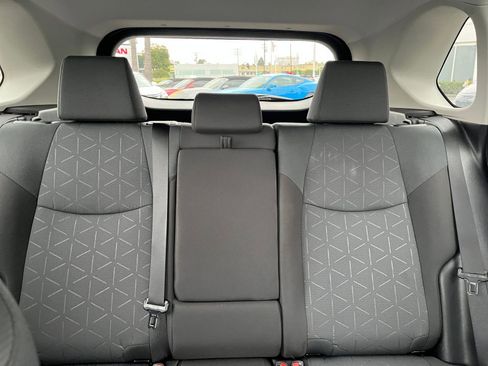 Used 2025 Toyota RAV4 XLE image 38