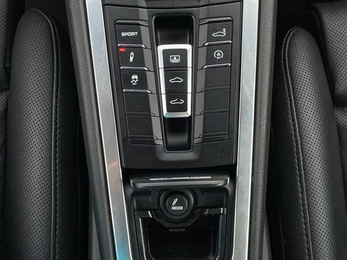 Used 2014 Porsche 911 Carrera 4S AWD/4WD image 20