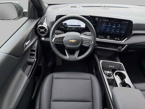 New 2026 Chevrolet Equinox LT w/ Convenience Package II image 11