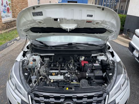 Used 2024 Nissan Kicks SV image 31