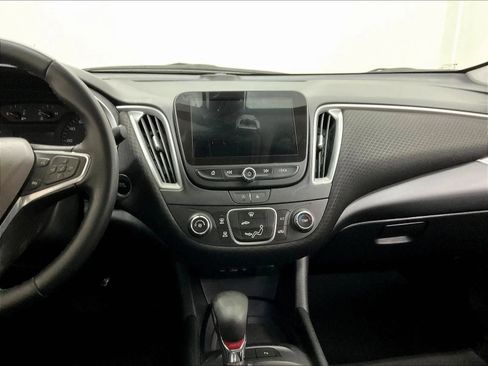 Used 2024 Chevrolet Malibu RS FWD image 22