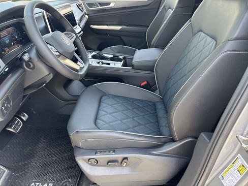 New 2026 Volkswagen Atlas Cross Sport SEL Premium R-Line AWD/4WD image 16