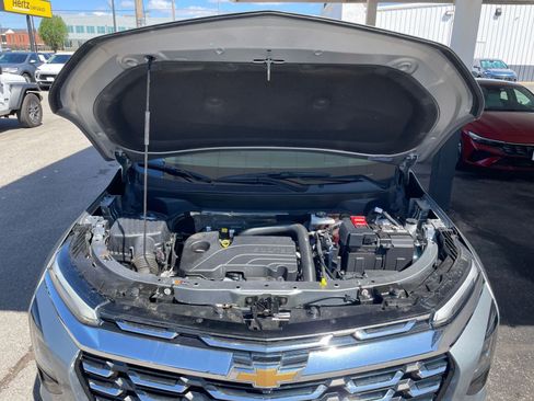 Used 2025 Chevrolet Equinox LT image 32