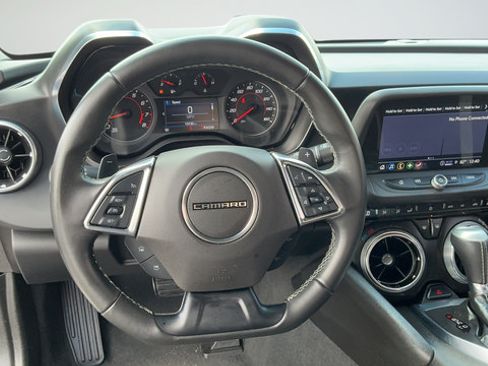 Used 2024 Chevrolet Camaro LT w/ Technology Package RWD image 10