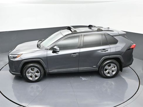 Certified 2022 Toyota RAV4 XLE image 40