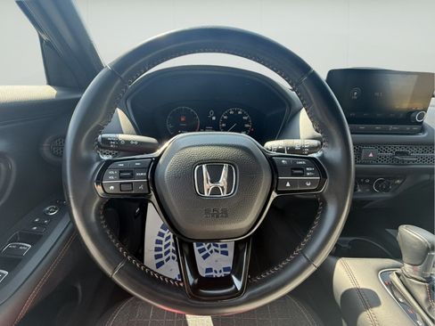 Used 2025 Honda HR-V Sport image 14