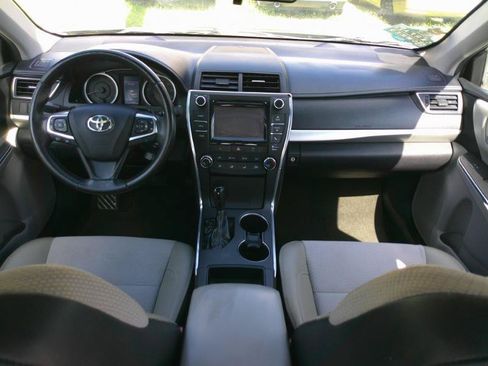 Used 2017 Toyota Camry SE FWD image 14
