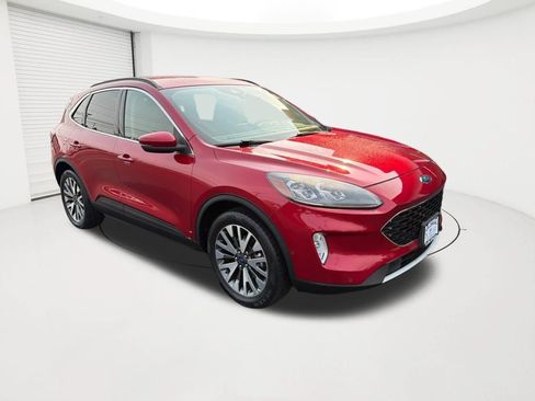 Used 2020 Ford Escape Titanium AWD/4WD image 3