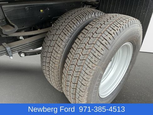 Used 2025 GMC Sierra 3500 Pro w/ Convenience Package AWD/4WD image 9