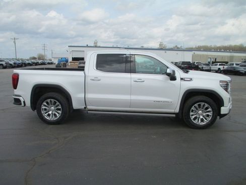 Used 2022 GMC Sierra 1500 Denali image 5