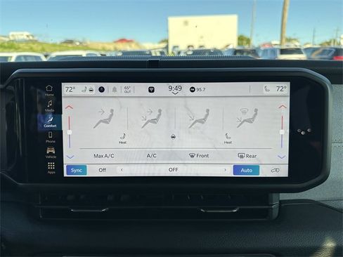 Used 2024 Jeep Wrangler Unlimited image 24