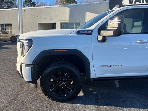 New 2025 GMC Sierra 2500 AT4 w/ AT4 Premium Plus Package image 7