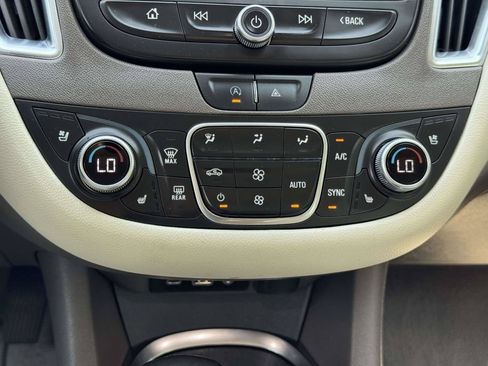 Used 2024 Chevrolet Malibu LT FWD image 6
