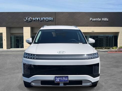 New 2026 Hyundai Ioniq 9 SE image 2